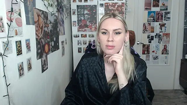 Snapshot of CapriScorpion chatting on December 2024 04:37:01 PM CapriScorpion online show from December 2024 04:37:01 PM