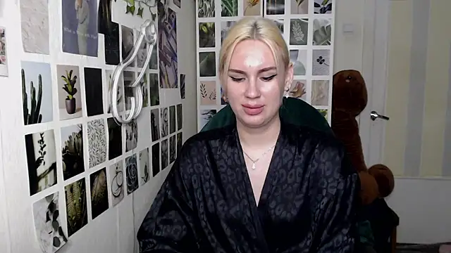 CapriScorpion online show from October 2025 03:02:01 PM