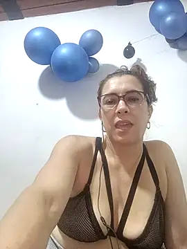 Snapshot of mademonsexy chatting on October 2025 03:13:02 AM mademonsexy online show from October 2025 03:13:02 AM