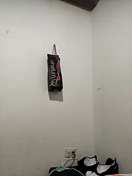 Snapshot of mademonsexy chatting on November 2025 02:54:02 AM mademonsexy online show from November 2025 02:54:02 AM