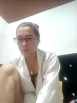 Snapshot of mademonsexy chatting on November 2025 04:37:02 AM mademonsexy online show from November 2025 04:37:02 AM