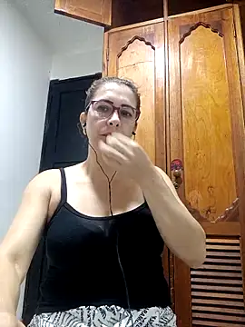 Snapshot of mademonsexy chatting on April 2026 03:52:01 AM mademonsexy online show from April 2026 03:52:01 AM