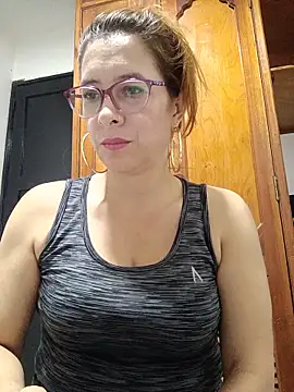 Snapshot of mademonsexy chatting on May 2026 11:33:02 PM mademonsexy online show from May 2026 11:33:02 PM