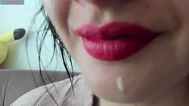 queen fetish online show from March 2025 03:29:01 PM