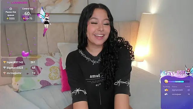 Snapshot of Atenea_cuteee chatting on December 2024 05:05:02 AM Atenea cuteee online show from December 2024 05:05:02 AM