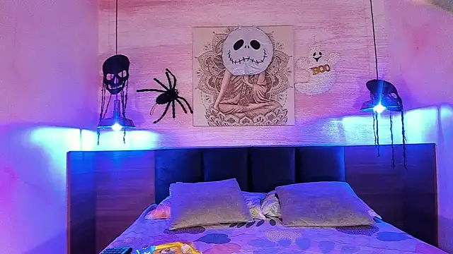 Snapshot of AnneDixie chatting on October 2025 03:12:02 AM AnneDixie online show from October 2025 03:12:02 AM