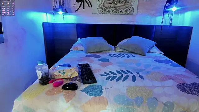 Snapshot of AnneDixie chatting on November 2025 02:54:01 AM AnneDixie online show from November 2025 02:54:01 AM