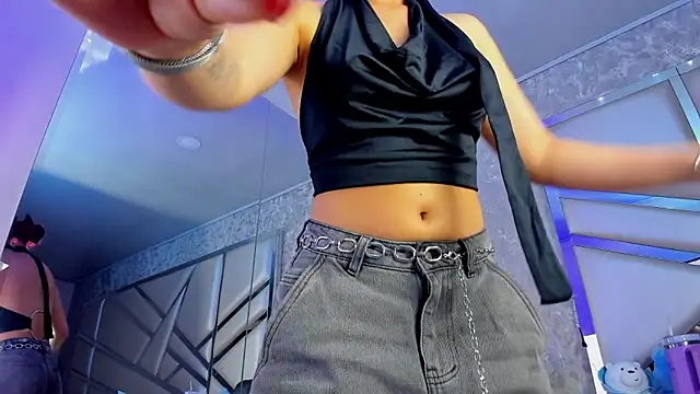 Miia002 online show from January 2026 11:51:02 PM