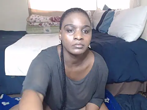 Snapshot of AdelaideT chatting on October 2025 06:47:01 AM AdelaideT online show from October 2025 06:47:01 AM