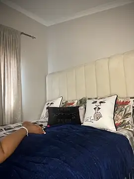 Bustygoddess32 online show from November 2025 12:29:02 PM