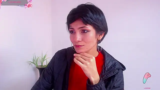 Hannaaaa   online show from December 2024 05:13:01 PM