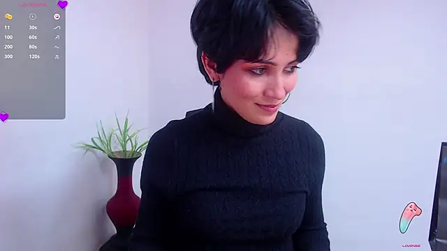 Hannaaaa   online show from January 2025 08:44:01 PM