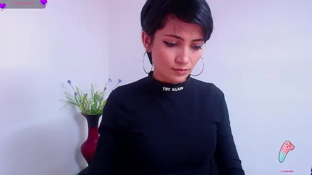 Hannaaaa   online show from January 2025 09:11:02 PM