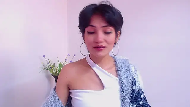 Hannaaaa   online show from January 2025 02:30:02 PM