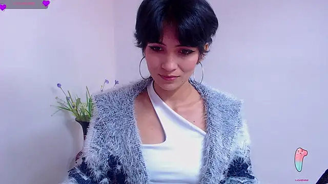 Hannaaaa   online show from January 2025 05:34:01 PM
