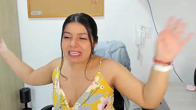 Snapshot of miaa_daniels chatting on February 2025 01:24:01 PM miaa daniels online show from February 2025 01:24:01 PM