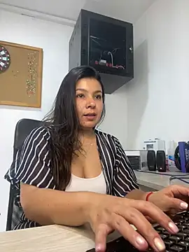 Snapshot of miaa_daniels chatting on March 2025 04:14:01 PM miaa daniels online show from March 2025 04:14:01 PM