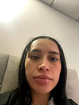 Snapshot of Kim_ev chatting on October 2025 04:30:02 PM Kim ev online show from October 2025 04:30:02 PM