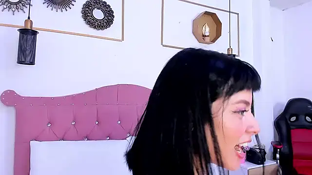 Snapshot of AnnieNasty chatting on January 2025 02:50:01 PM AnnieNasty online show from January 2025 02:50:01 PM