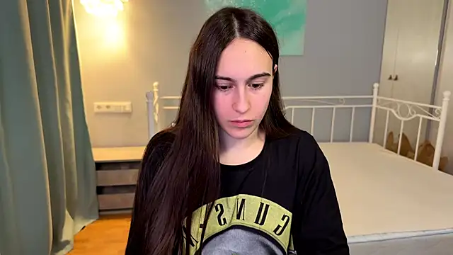Snapshot of AliceKolltt chatting on June 2026 11:02:02 PM AliceKolltt online show from June 2026 11:02:02 PM