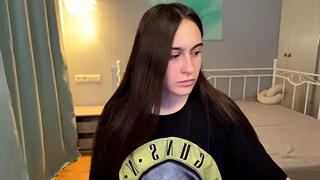 Snapshot of AliceKolltt chatting on June 2026 08:45:02 PM AliceKolltt online show from June 2026 08:45:02 PM