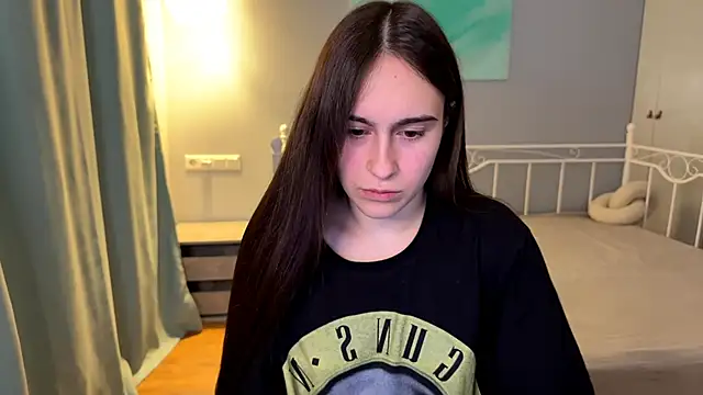 Snapshot of AliceKolltt chatting on June 2026 08:25:02 PM AliceKolltt online show from June 2026 08:25:02 PM
