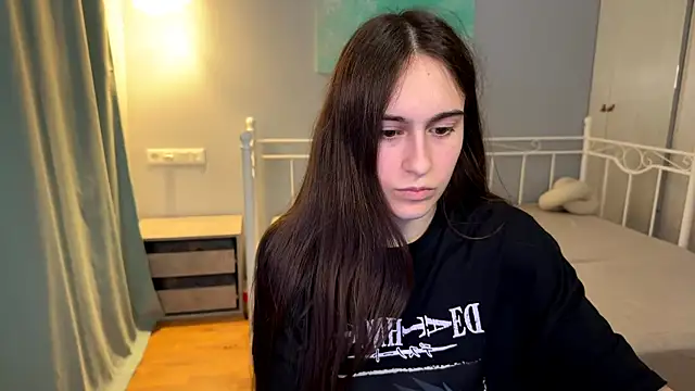 Snapshot of AliceKolltt chatting on July 2026 08:05:01 PM AliceKolltt online show from July 2026 08:05:01 PM