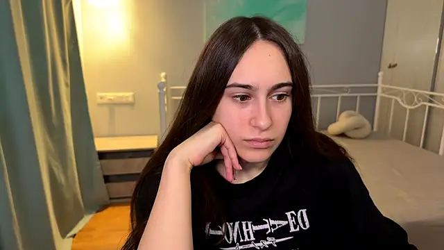 Snapshot of AliceKolltt chatting on July 2026 02:32:01 PM AliceKolltt online show from July 2026 02:32:01 PM