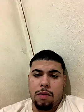 Casal Safado  online show from September 2025 12:05:01 PM