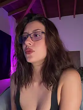 Snapshot of EmaSaenz chatting on February 2025 02:26:01 AM EmaSaenz online show from February 2025 02:26:01 AM
