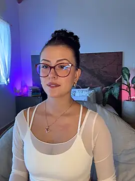 Snapshot of EmaSaenz chatting on September 2025 08:20:02 PM EmaSaenz online show from September 2025 08:20:02 PM