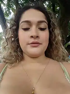 Snapshot of Sara_smiiith211 chatting on December 2025 07:11:02 PM Sara smiiith211 online show from December 2025 07:11:02 PM