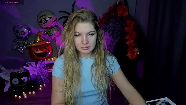 lily williamss online show from October 2025 12:20:02 AM