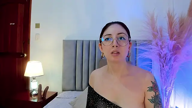 Snapshot of Emilywatsonn chatting on January 2025 11:46:01 AM Emilywatsonn online show from January 2025 11:46:01 AM