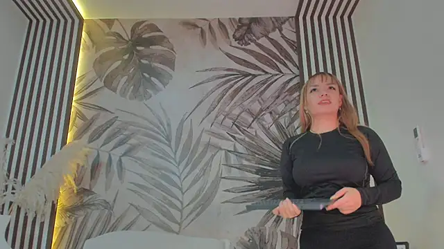 Snapshot of Samaantha-White chatting on November 2025 11:42:02 AM Samaantha-White online show from November 2025 11:42:02 AM