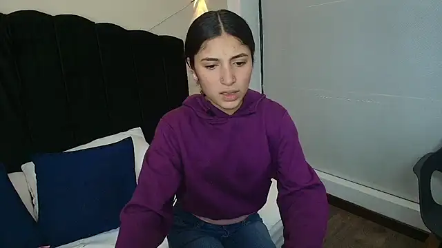 Ambarross online show from October 2025 07:33:02 PM
