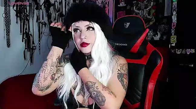 Snapshot of jannaink_ chatting on January 2025 12:44:02 AM jannaink  online show from January 2025 12:44:02 AM