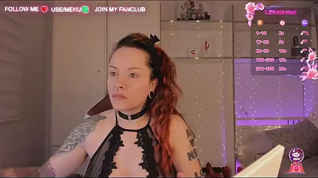 Snapshot of Domina_Deivis chatting on January 2025 05:10:01 AM Domina Deivis online show from January 2025 05:10:01 AM