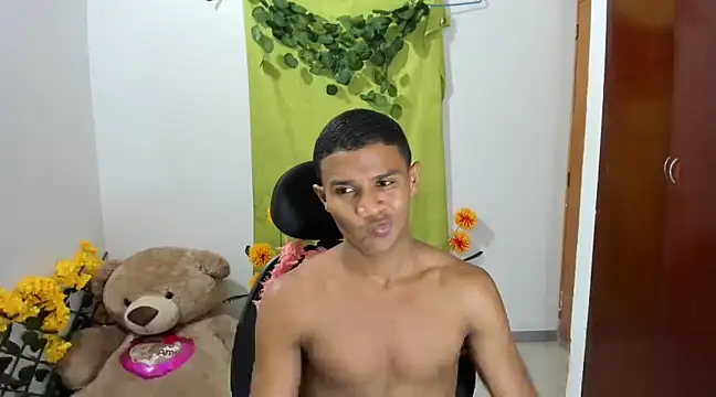 Snapshot of corzoethan chatting on February 2025 11:12:02 PM corzoethan online show from February 2025 11:12:02 PM