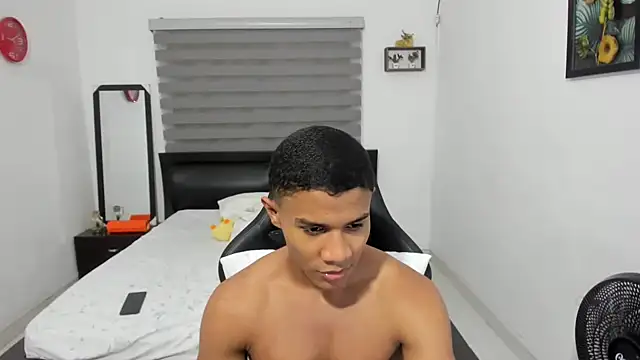 Snapshot of corzoethan chatting on November 2025 11:04:01 PM corzoethan online show from November 2025 11:04:01 PM