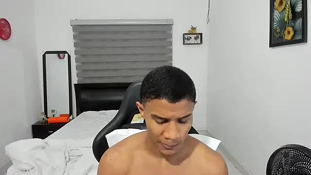 Snapshot of corzoethan chatting on November 2025 10:54:02 PM corzoethan online show from November 2025 10:54:02 PM