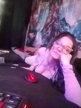 Snapshot of HighCityHoney chatting on January 2025 04:48:02 PM HighCityHoney online show from January 2025 04:48:02 PM