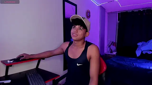 Noah Smith04 online show from September 2025 11:15:02 PM