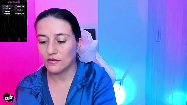 Saskyaa online show from February 2025 12:25:02 PM