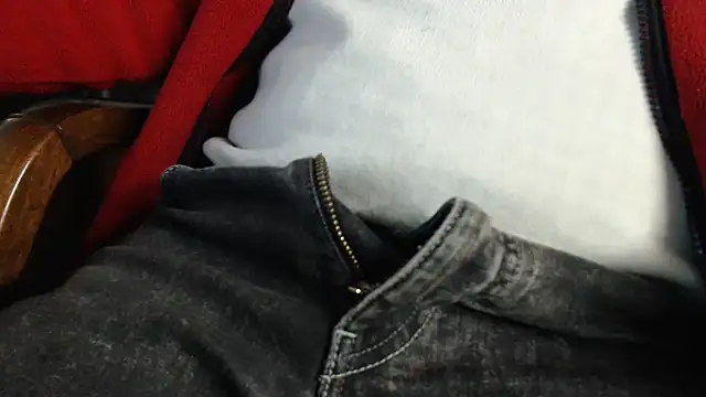 smoothandtiny online show from March 2025 12:11:02 PM