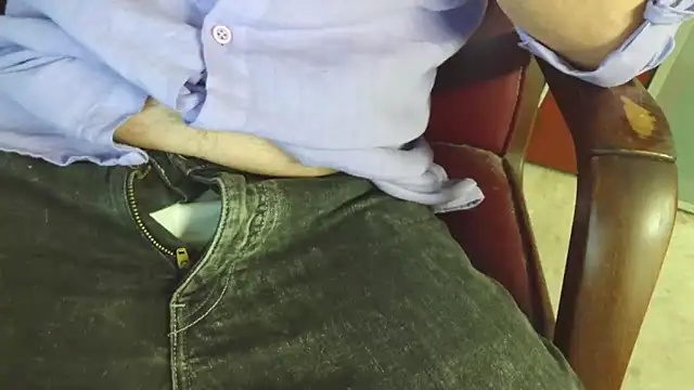 smoothandtiny online show from September 2025 05:25:02 PM