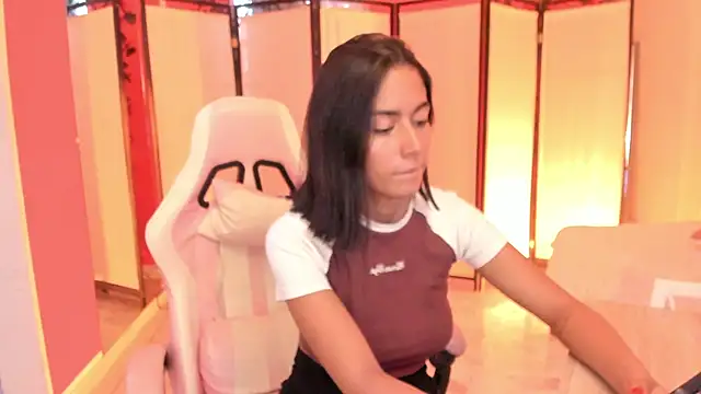 your khloe online show from November 2025 03:49:01 PM