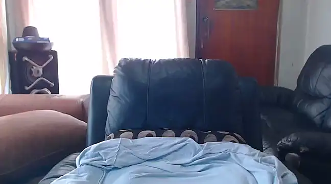 Snapshot of MATUREBUSSTY chatting on December 2024 07:22:02 AM MATUREBUSSTY online show from December 2024 07:22:02 AM