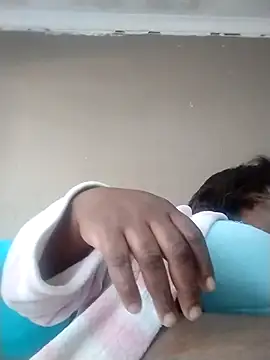 Snapshot of MATUREBUSSTY chatting on September 2025 06:02:02 AM MATUREBUSSTY online show from September 2025 06:02:02 AM