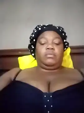 Snapshot of MATUREBUSSTY chatting on October 2025 05:21:02 AM MATUREBUSSTY online show from October 2025 05:21:02 AM